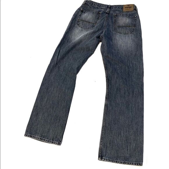 EUC Men’s Wrangler Authentics   - Picture 3 of 4